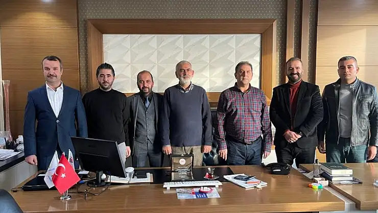 Karapınar'da 2 kardeş devlet hastanesine ultrasonografi cihazı bağışladı