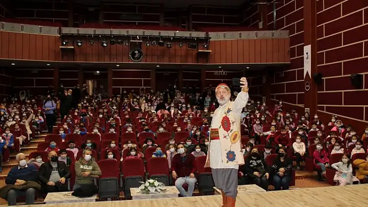 Akşehir'de çocuklar için masal etkinliği