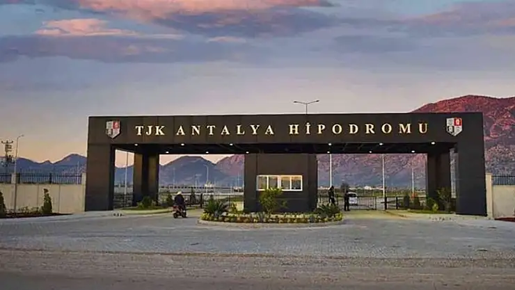 Türkiye'nin en büyük 3. Hipodromu açılışa hazırlanıyor