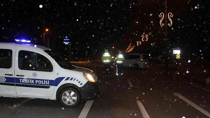 Konya-Isparta karayolunda ulaşıma kar engeli