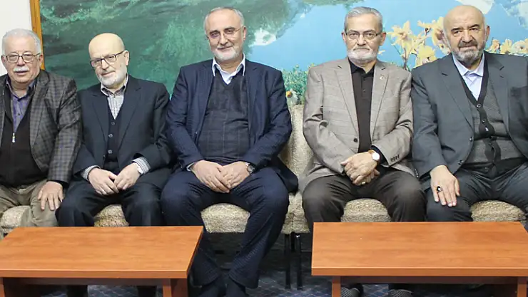 Türk Anadolu Vakfında Mustafa Yayla ve ekibi güven tazeledi