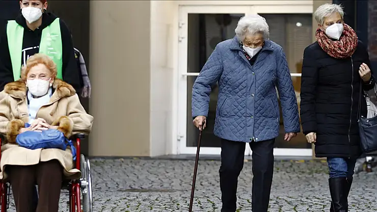 Avrupa yaşlanmaya devam ediyor