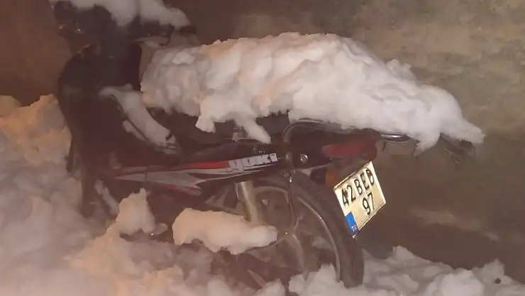 Konya'da polis çalıntı motosikleti sahibine teslim etti