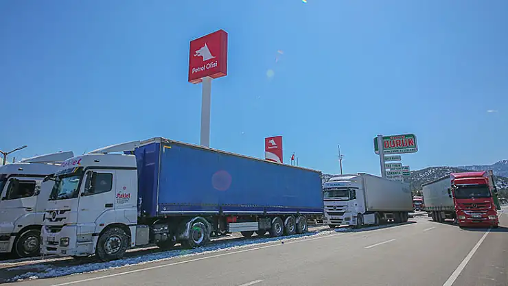 Konya'yı çevre illere bağlayan tüm kara yolları ulaşıma açıldı