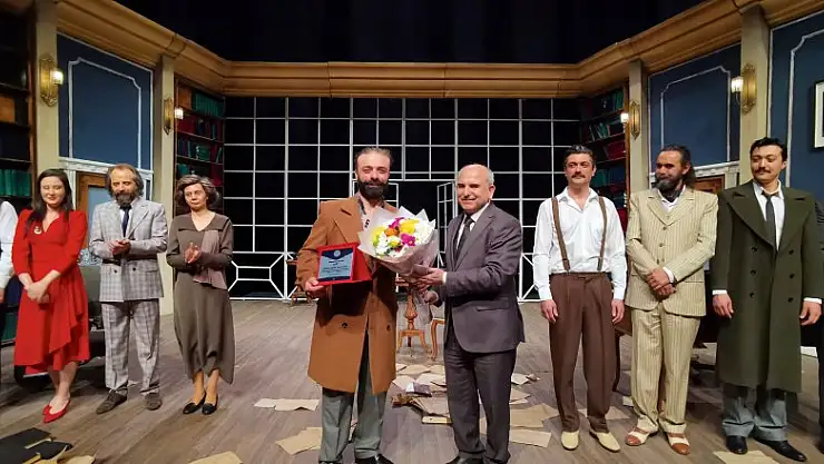 Konya'da sağlık çalışanları tiyatro ile moral buldu