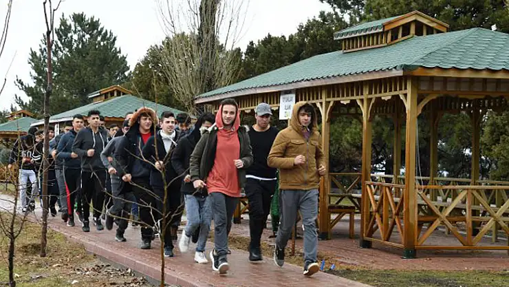 Karapınarlı öğrenciler Beyşehir'de kamp yaptı