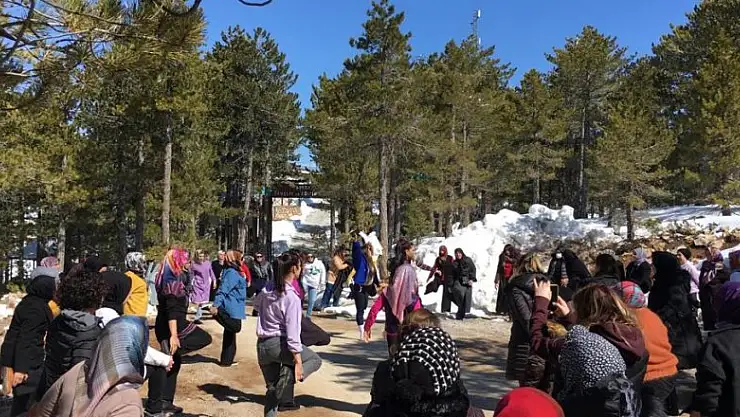 Büyükşehir'in online spor üyelerine sağlıklı yaşam kampı