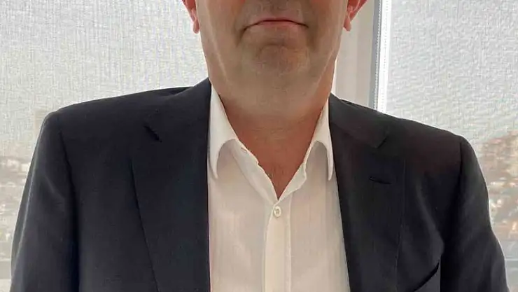 Cep telefonu kullanımı beyin tümörü riskini artırmıyor