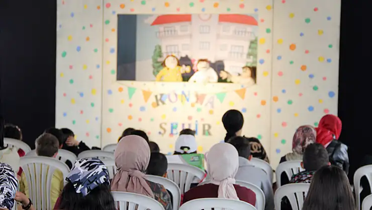 Yalıhüyük'te kukla tiyatro gösterisi yapıldı