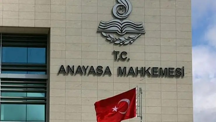 AYM seçim kanunu itirazını kabul etti