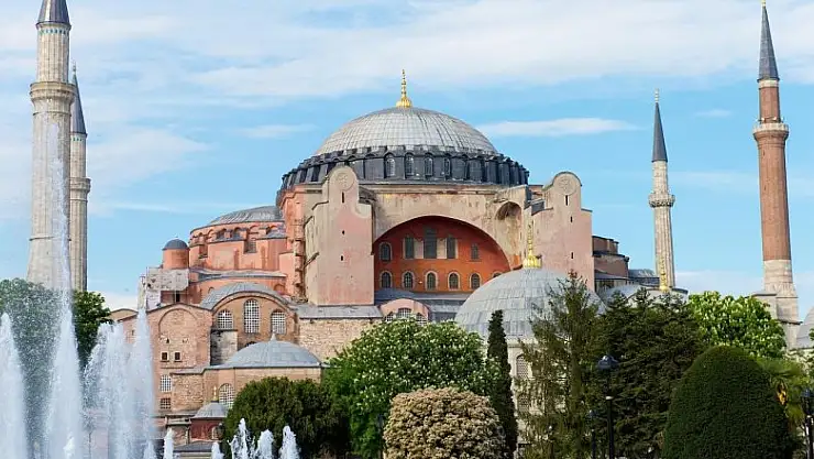 Yunanistan'dan Ayasofya Camii hamlesi!