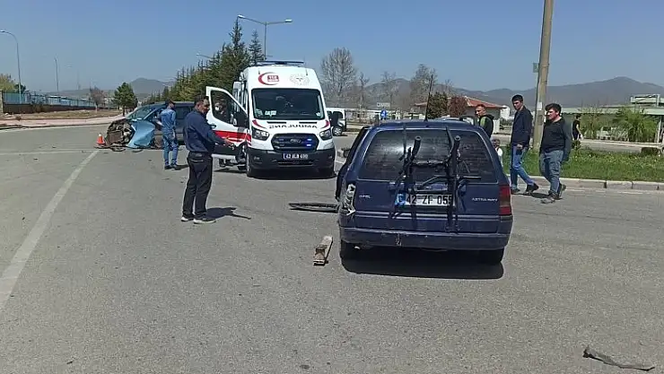 Konya'da iki otomobilin çarpıştığı kazada 1 kişi yaralandı