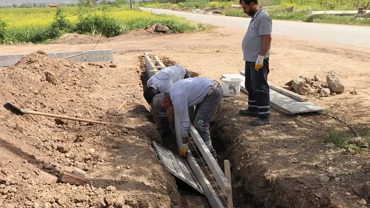 Turgutlu Belediyesinden çiftçilerin yüzünü güldüren çalışma