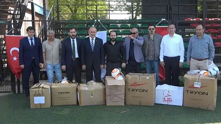 Yalova İl Özel İdaresi'nden spor kulüplerine malzeme desteği