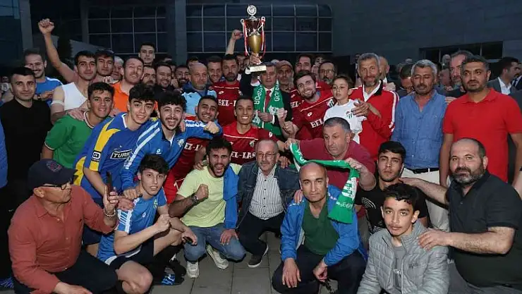 Gölbaşı Belediyespor'dan şampiyonluk kutlaması