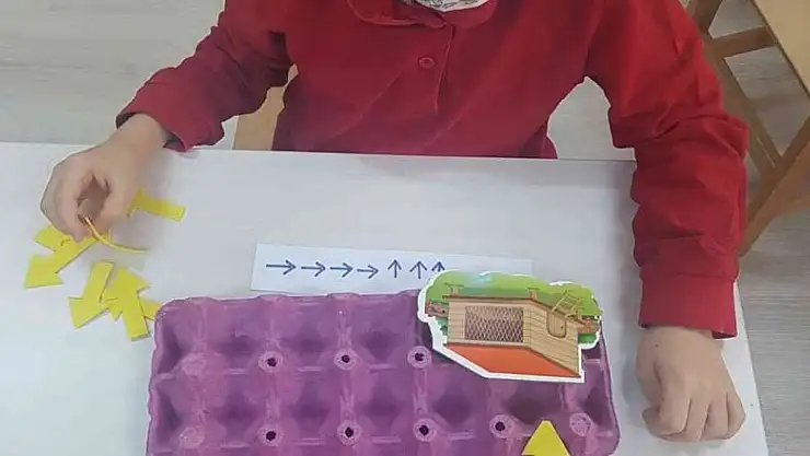 Anasınıfı öğrencileri bilgisayarsız kodlama yapmayı öğrendiler