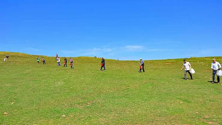 Akkuş'ta meralara gübre
