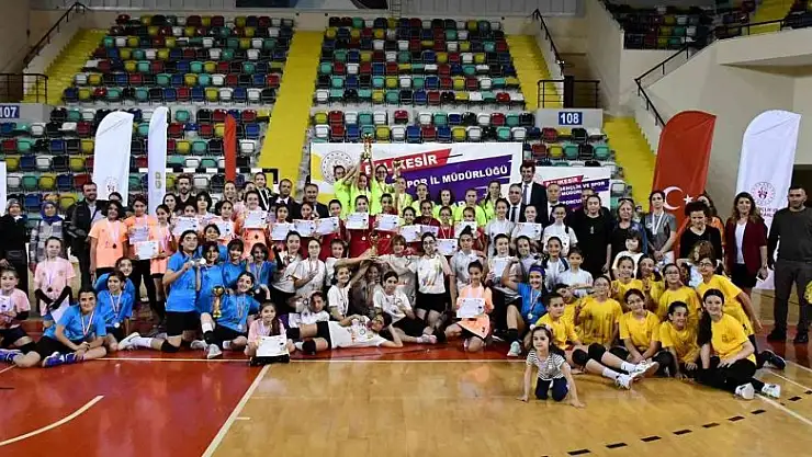Mini Voleybol Bahar Turnuvası sona erdi