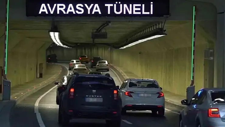 Avrasya Tüneli'nden motosikletler için tek yön geçiş ücretleri gündüz 20,70 TL gece ise 10,35 TL olarak belirlendi