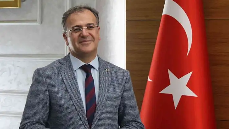 Başkan Özdoğan: 'Bu sene savaşların ve dargınlıkların bittiği bir Ramazan Bayramı olsun'