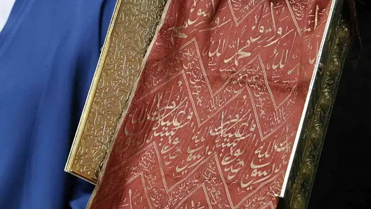 Kutsal emanetler Kağıthane'de engelli vatandaşlara tanıtıldı