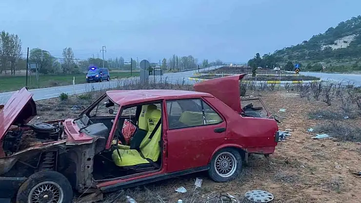 Takla atan araçta baba öldü, oğlu ağır yaralandı