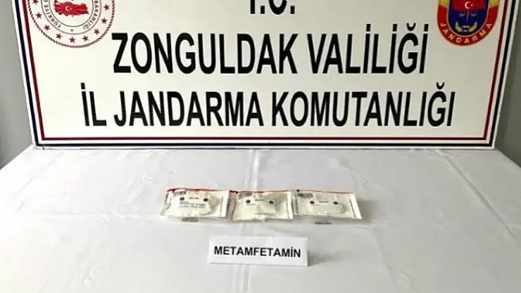 Yol kontrolünde uyuşturucu ile yakalandılar