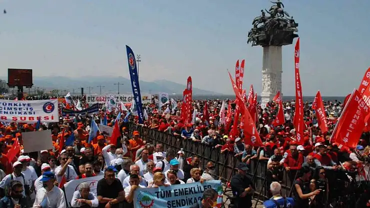İzmir'de 1 Mayıs kutlamaları devam ediyor