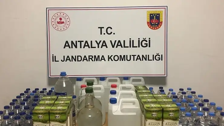 Evinde alkol üretip satan şahsa operasyon