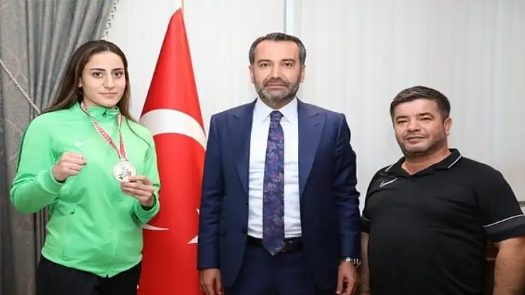 Gizem Özer milli takım kampına katıldı