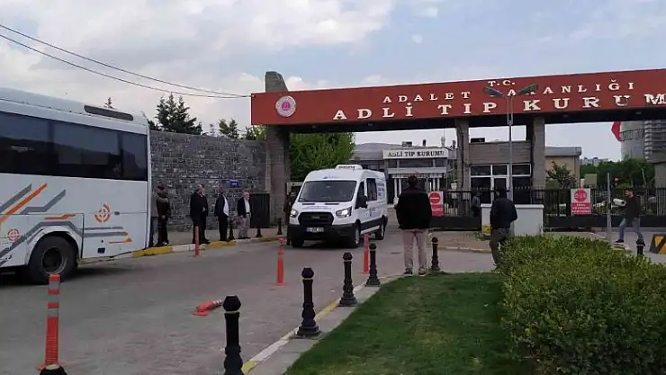 19 yaşındaki genç kızın sokak ortasında vurulma anı kamerada