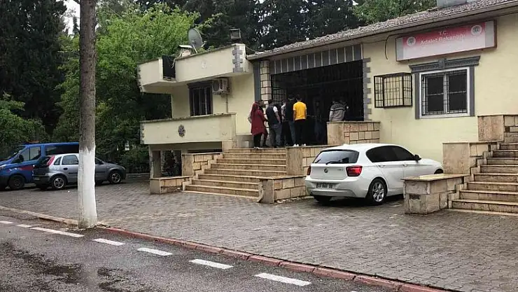 Aracında silahlı saldırıya uğrayan genç hayatını kaybetti