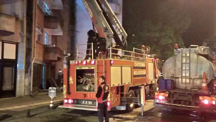 Baca yangını mahallede paniğe neden oldu