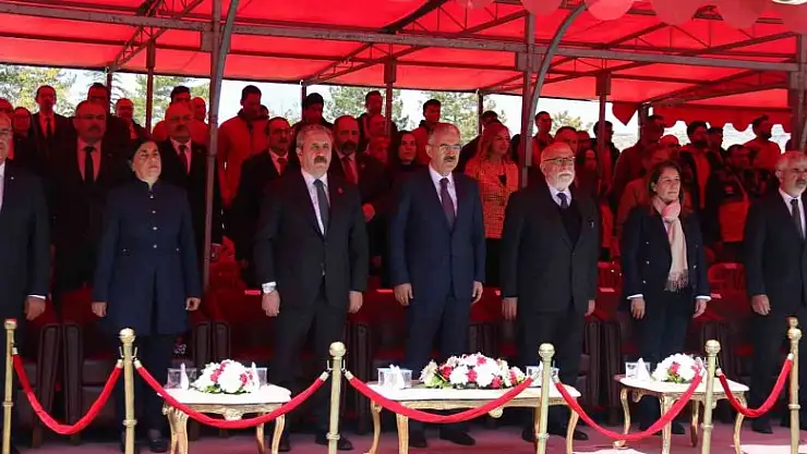 Yunus Emre 701'inci ölüm yıldönümünde kabri başında anıldı