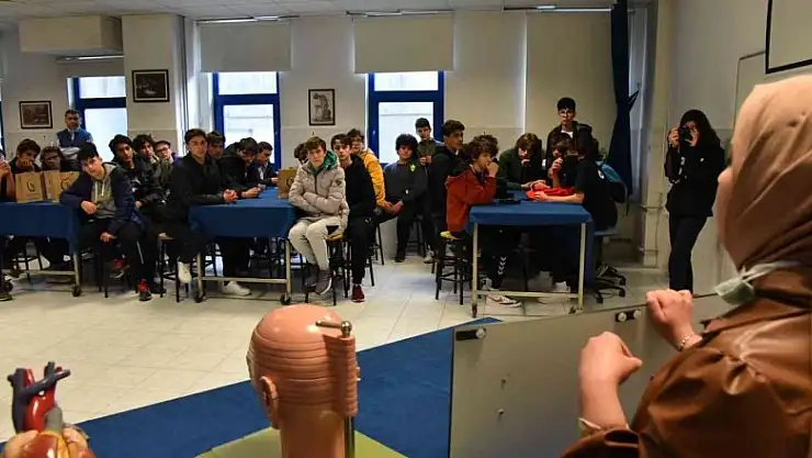 Fen Lisesi öğrencileri Düzce Üniversitesi'ni gezdi