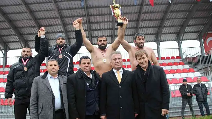 629. Geyikkoşan Yağlı Pehlivan Güreşleri'nde Ünal Karaman başpehlivan