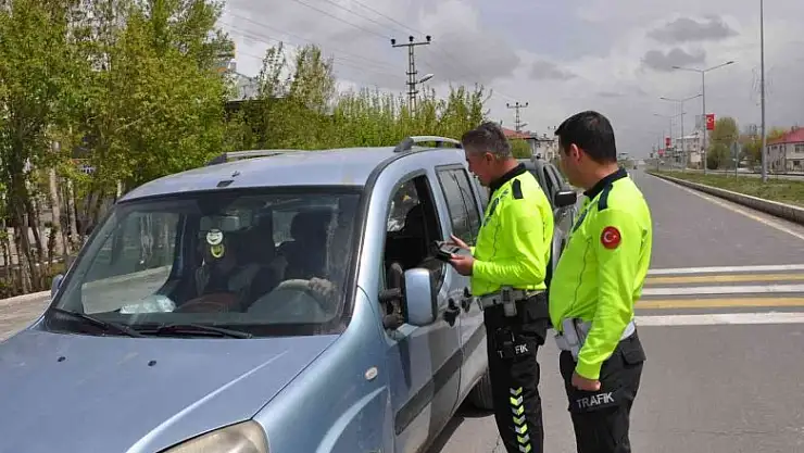Bulanık'ta 'Yayalar İçin 5 Adımda Güvenli Trafik' etkinliği gerçekleştirildi