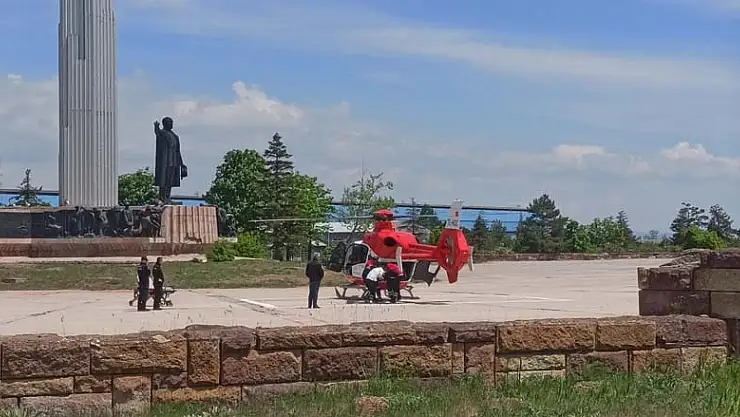 Kalp krizi geçiren hasta helikopterle sevk edildi