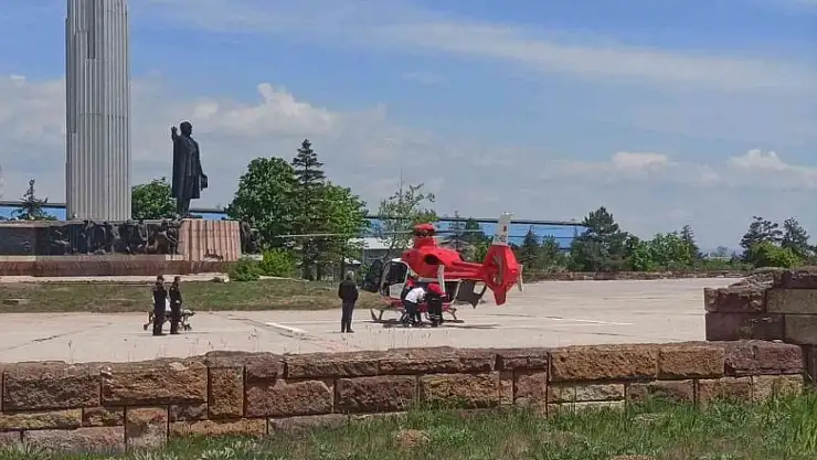 Kalp krizi geçiren hasta helikopterle sevk edildi