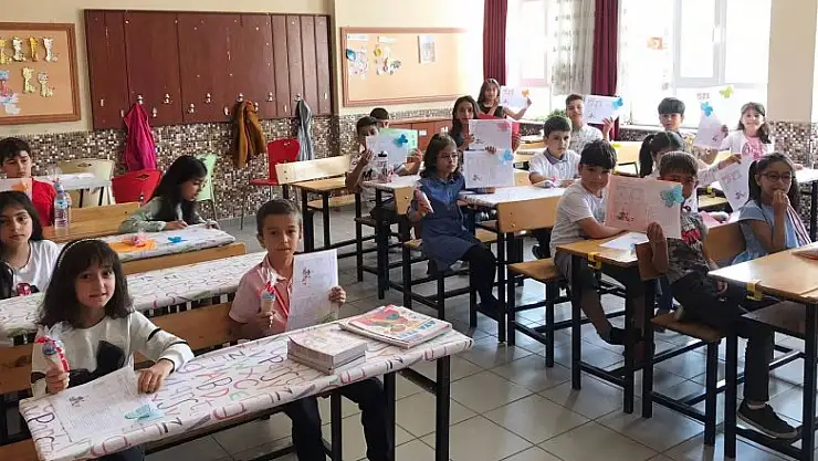 Kulu'da 7 bin 731 öğrenci karne sevinci yaşadı