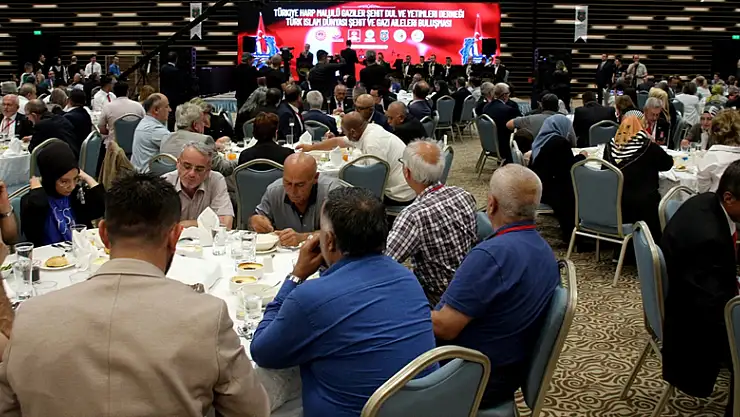 İçişleri Bakanı Soylu, Türk İslam Dünyası 1. Şehit-Gazi Aileleri Kurultayı'na telefonla bağlandı