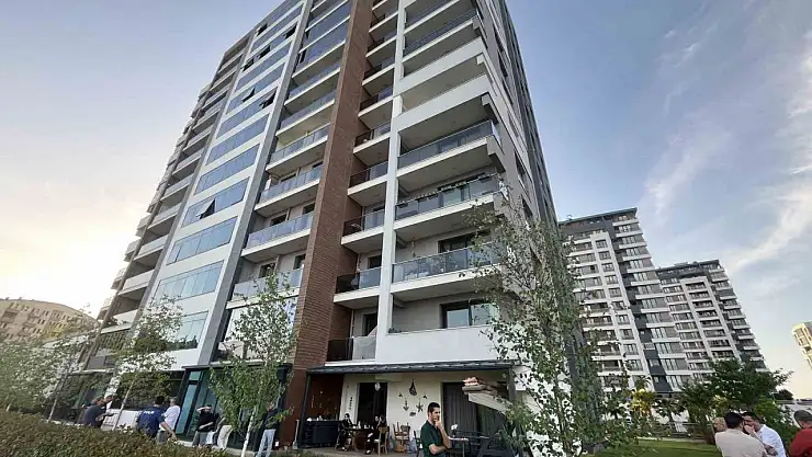 7. kattan düşüp hayatını kaybetti