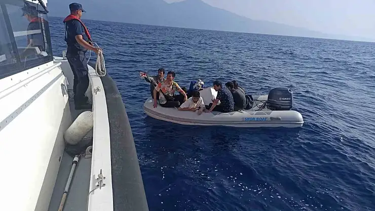 8 düzensiz göçmen kurtarıldı
