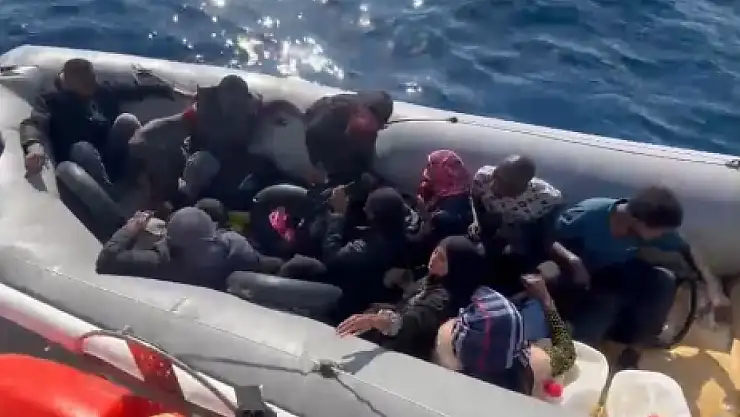 8'i çocuk 14 düzensiz göçmen yakalandı!