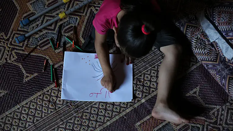 9 yaşındaki kız çocuğu protez bacak sahibi olmayı bekliyor