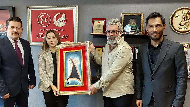 Konya Devlet Tiyatrosu, MHP milletvekili Esin Karaca'yı ziyaret etti