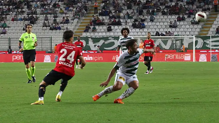 Konyaspor ilk galibiyetini aldı