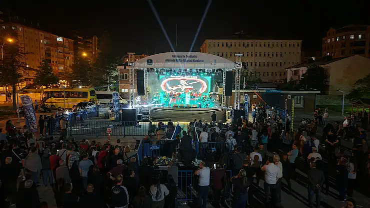 Aachen Engelsiz Yaşam Derneği'nden konser: Neşet Ertaş anıldı