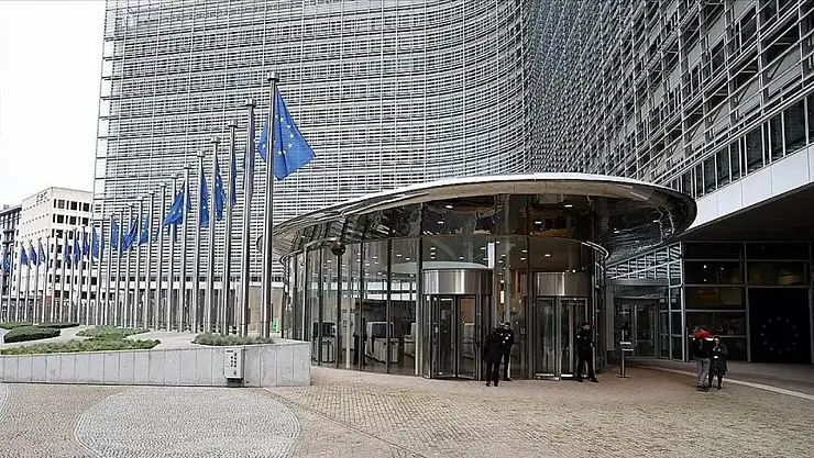 AB'den Avrupa Siyasi Topluluğu zirvesi öncesinde o iki ülkeye mesaj