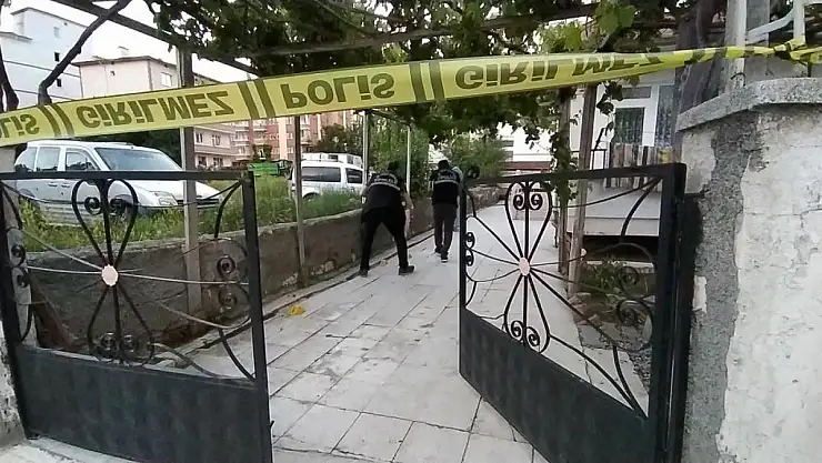 Abisini vurdu kaçtı, sonra yakalandı